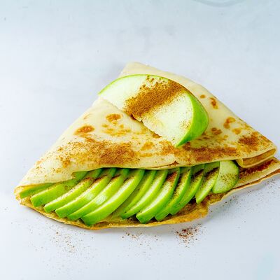 Блин с яблоком и корицей в Блин!Кофе по цене 157 ₽