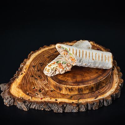 Шаурма Куриная в Жар углей по цене 340 ₽