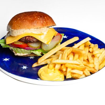 Классический в MEZE fastfood & grill restaurant по цене 800 ₽