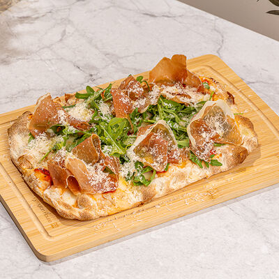 Пицца с прошутто в Терра по цене 1400 ₽