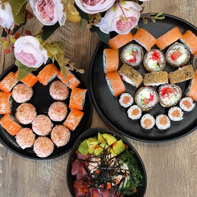 Сет Love с поке из тунца в PokeHut - Старфиш по цене 3650 ₽