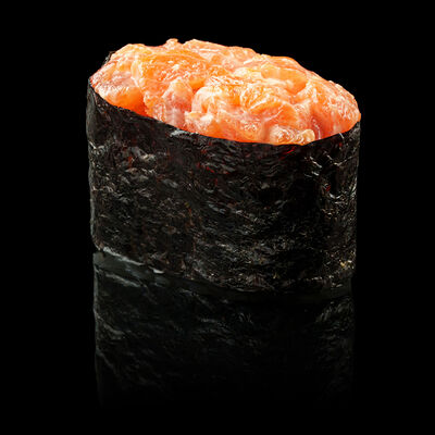 Спайси лосось в Дракон по цене 180 ₽