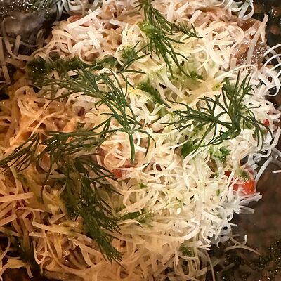 Макароны с тушенкой в Геология по цене 590 ₽