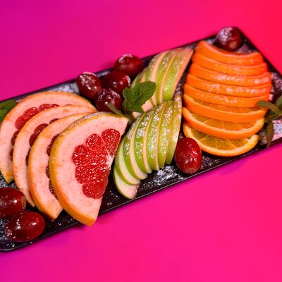 Фруктовое ассорти в ROOF по цене 590 ₽