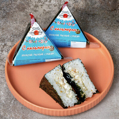 Онигири Кальмар в CHO-KAVO по цене 120 ₽