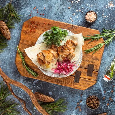 Шашлык из куриного бедра в Ботаника по цене 490