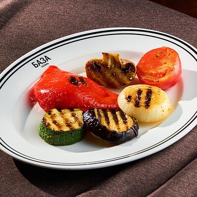 Овощи на гриле в База по цене 400 ₽