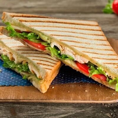 Сэндвич с говядиной в Сан Суши - Пицца по цене 374 ₽