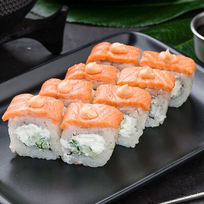 Ролл Запеченная Филадельфия лайт в Рыба закусывала по цене 629 ₽