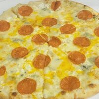 Пеперони с горгонзолой в Pizza Craft