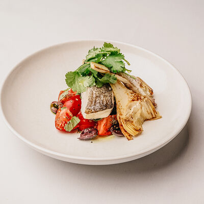 Мурманская треска с артишоками и томатами в Клёво по цене 1700 ₽