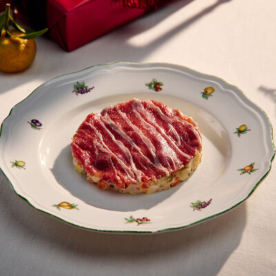 Оливье с уткой конфи и копченой утиной грудкой в Hitch по цене 1060 ₽