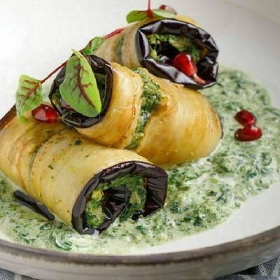 Рулетики из баклажанов с зеленью и соусом сотолия в Баклажан в ТЦ 