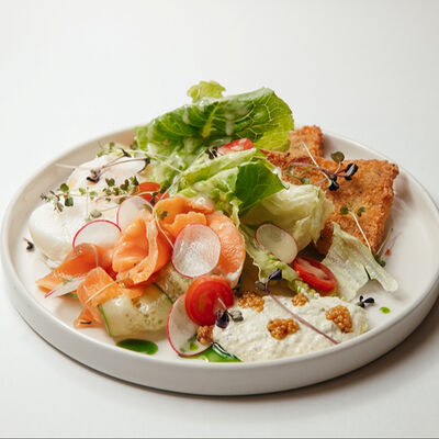 Большой завтрак с лососем и яйцом пашот в Сны любимого кота по цене 745 ₽