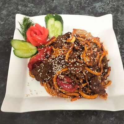 Лагман жареный в Чайхана экспресс по цене 390 ₽