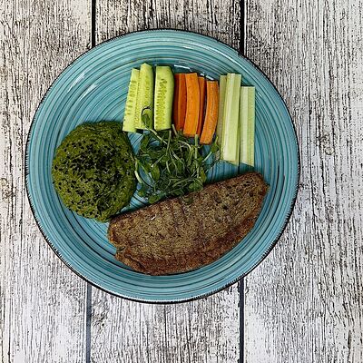 Хумус со шпинатом и овощами в Луна Рыба по цене 445 ₽