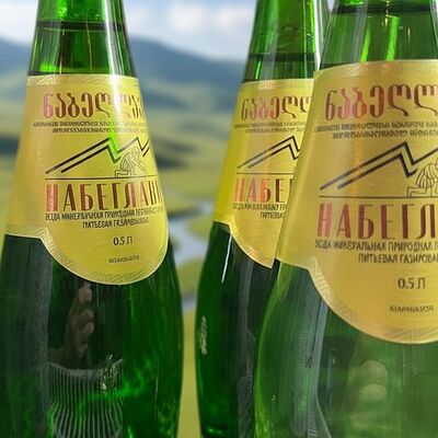 Вода газированная Набеглавив Laksa & Wok по цене 240 ₽