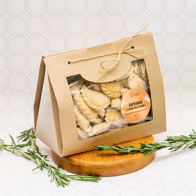 Вареники с творогом сладкие в Наша хвоя по цене 450 ₽