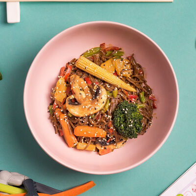 Вок Вегги-Нудл в Лапшичная Изи по цене 187 ₽