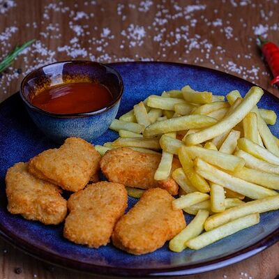 Наггетсы с картошкой фри в Cuba по цене 340 ₽