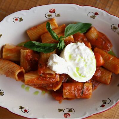 Арабьята с бураттой в MiraGrill по цене 980 ₽