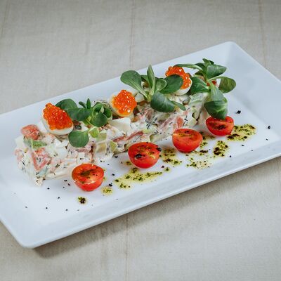 Салат с камчатским крабом и креветками в Ив.Дурдинъ по цене 780