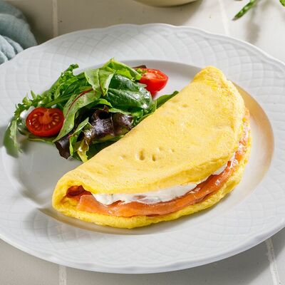 Омлет с форелью и крем-чизом в Кукумбер по цене 650