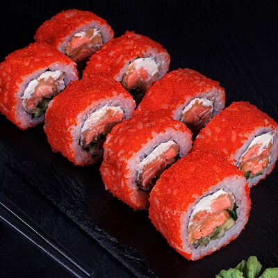 Калифорния с лососем ДеЛюкс в SUSHIBOX по цене 639 ₽