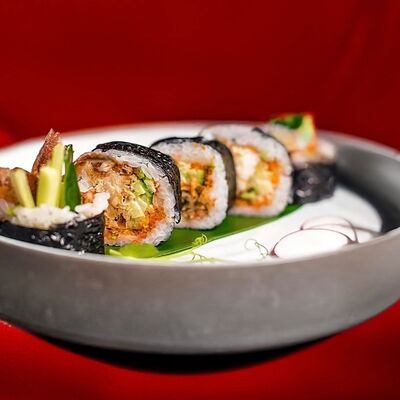 Ролл Мягкопанцирный краб в Китайская грамота по цене 2700 ₽