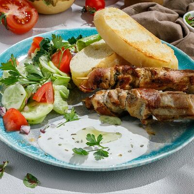 Ражницы из курицы в беконе в Чайхана Пахвала по цене 740 ₽