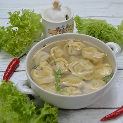 Пельмени мясные в бульоне в Сударь по цене 320 ₽
