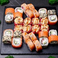 Сет Любимый в ROLLS KING SUSHI KINGDOM