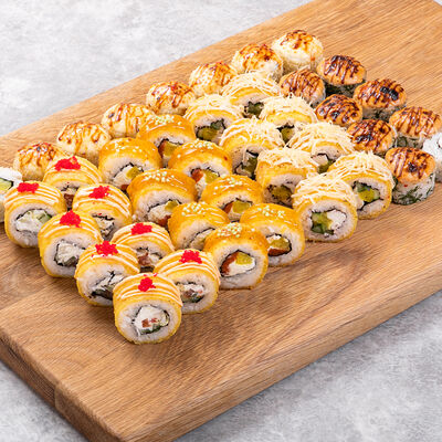 Антикризисный Килограмм hot в СушиGood по цене 1111 ₽