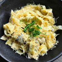 Паста с курицей и грибами в О2 Lounge cafe