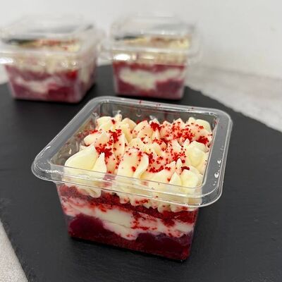 Трайфл Красный бархат в Эклер по цене 290 ₽