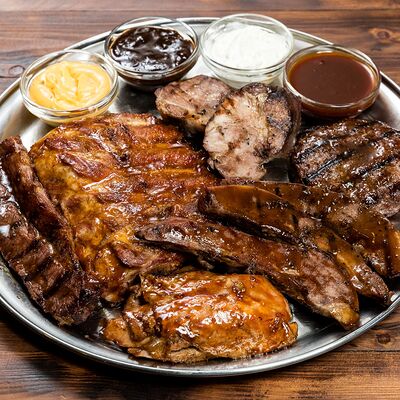 Большой мясной гриль в Трактир Колесо по цене 3773 ₽