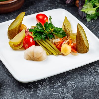 Соленья и маринады в Таксиммайдан по цене 1080 ₽