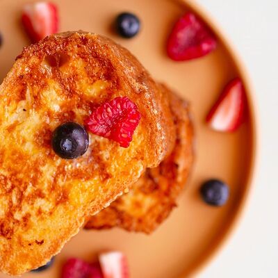 Французский тост в NIQA Patisserie & Cafe по цене 920 ₽