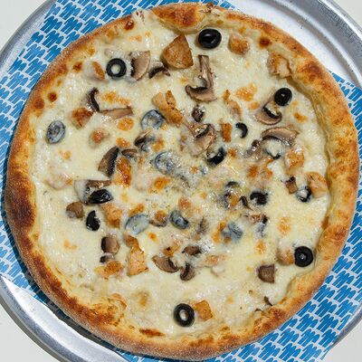 Куриный маньяк в May’s Pizza по цене 590 ₽