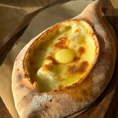 Хачапури по-аджарски в Старый Город по цене 570 ₽