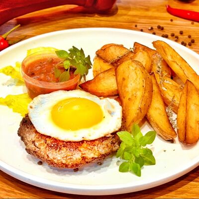 Бифштекс с яйцомв Burgers & Ribs Bar по цене 1359 ₽