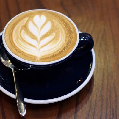 Флэт уайт средний в Do.bro coffee по цене 300 ₽