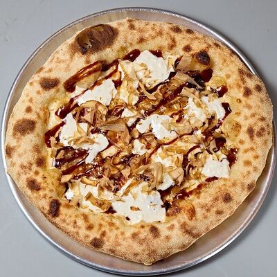 23 см Пицца Угорь/страчателла/бонито в Кафе Итальянцы по цене 700 ₽