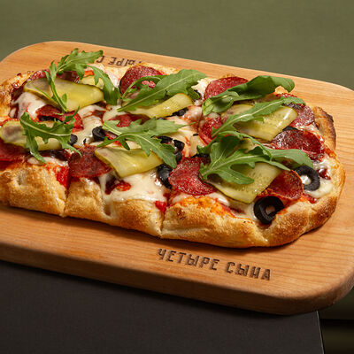 Пицца Салями в ЧЕТЫРЕ СЫНА по цене 890 ₽