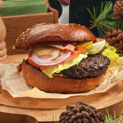 Бургер Juicy Lucy в Хвоя по цене 680 ₽