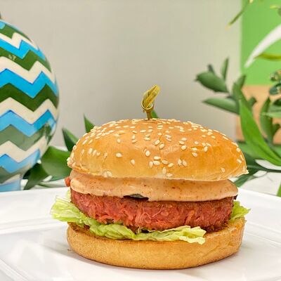 Бургер с котлетой Zero Meat Jagannath в Сойка по цене 350 ₽