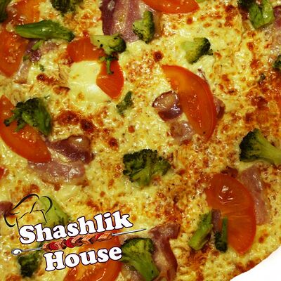 Пицца Легендарная в Shashlik House по цене 629 ₽