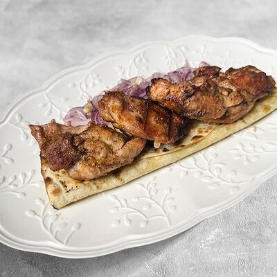 Шашлык из куриного окорока в MaMa Mia по цене 621 ₽