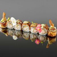 Ролл с угрем и креветкой в OUGI