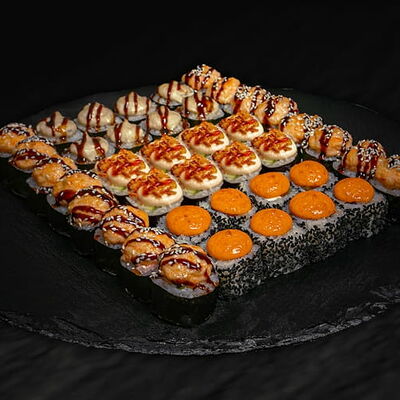 Сет 1 килограмм запечённый в Суши шеф по цене 1645 ₽